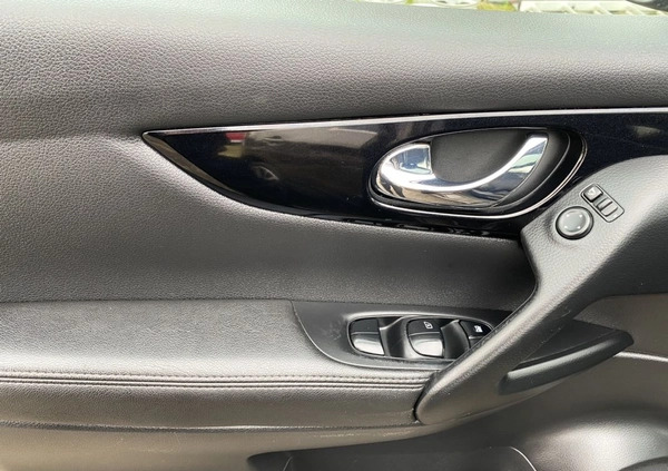 Nissan Qashqai cena 53900 przebieg: 183000, rok produkcji 2015 z Rymanów małe 596